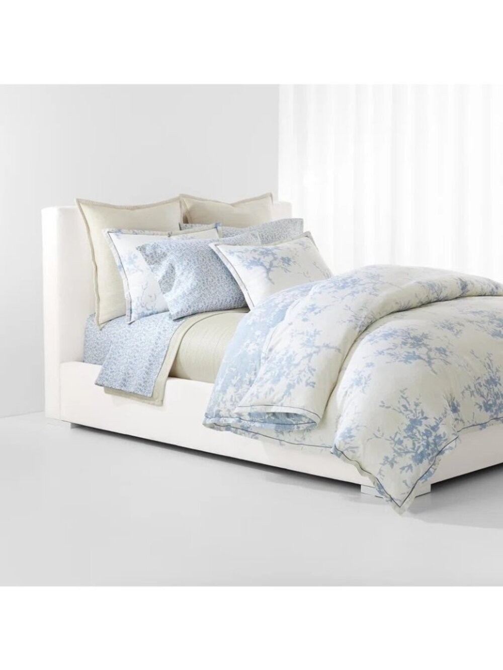NWT Lauren Ralph Lauren Eva Cream Comforter Set Cream Blue Size Full/Queen